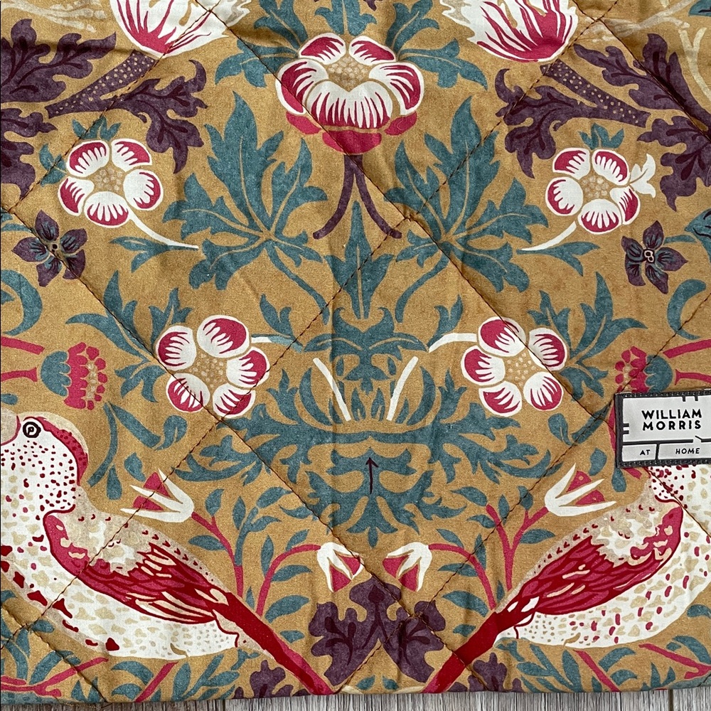 William Morris King Shams Set 2 Strawberry Thief Design Beige Quilted - Picture 5 of 11